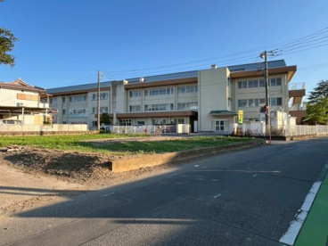 藤岡市立美九里東小学校の画像1