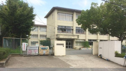 奈良市立 朱雀小学校の画像1