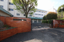 日野市立大坂上中学校