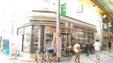 セブンイレブン 川崎新城店の画像1