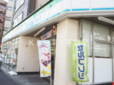 ファミリーマート 武蔵中原駅前店の画像1