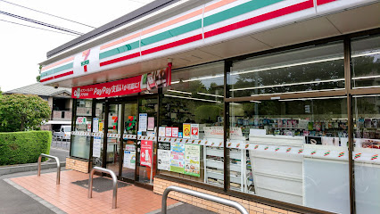 セブンイレブン 小平回田町店の画像