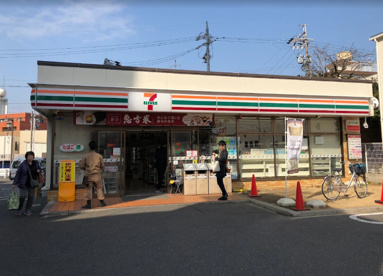 セブン-イレブン 名古屋覚王山店の画像1