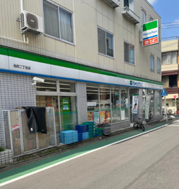 ファミリーマート池尻二丁目店の画像1