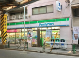 コンビニエンスストア ファミリーマート 町屋駅店