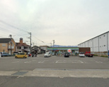 ファミリーマート 厚木三田東店