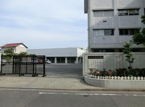 明治中学校