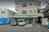 ファミリーマート 元八事店