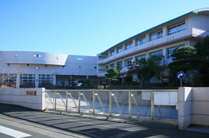 藤沢市立藤が岡中学校の画像1