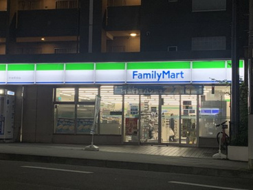 ファミリーマート　中田駅前店の画像1