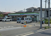 ファミリーマート 伊丹中野東店