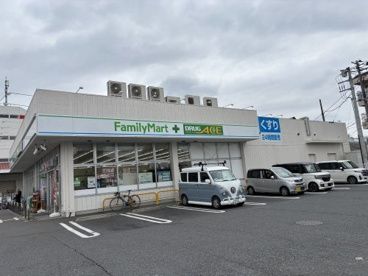 ファミリーマート ドラッグエース鶴ケ岡店の画像1