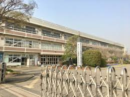 蓮田中央小学校の画像1