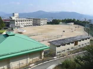 広島市立安佐南中学校の画像1