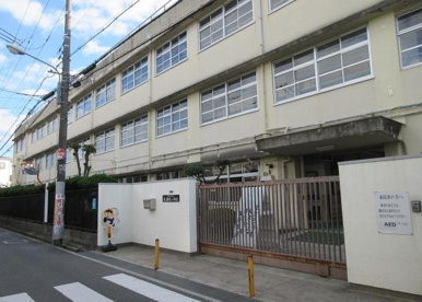 東大阪市立長瀬東小学校の画像1