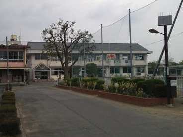 熊谷市立秦小学校(R9.4(仮)妻沼東小に統合予定)の画像1