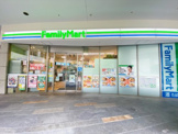 ファミリーマート オペラシティサンクンガーデン店