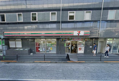 セブン-イレブン 六本木３丁目店 2.8 (61)の画像1
