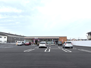 セブンイレブン松山山西町店の画像1