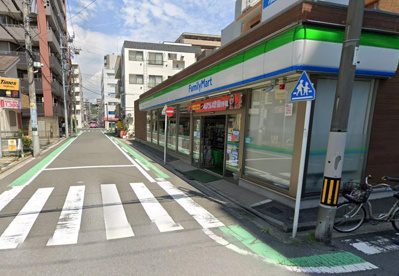 ファミリーマート 横浜新川町店の画像1