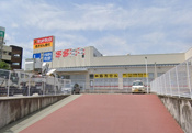 サンドラッグ 川西多田店