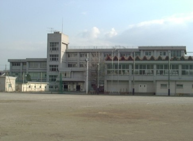 村岡中学校の画像1