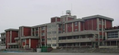 藤沢市立高倉中学校の画像1