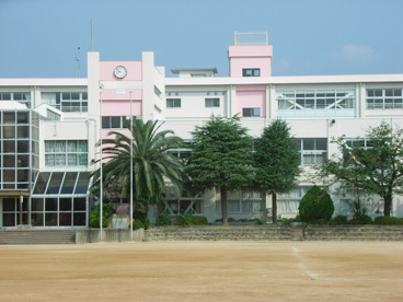 伊丹市立 桜台小学校の画像1