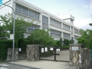 伊丹市立 天神川小学校の画像1