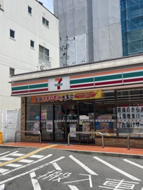 セブンイレブン大阪本田3丁目店の画像1