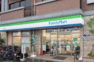 ファミリーマート JR鳳駅前店の画像1