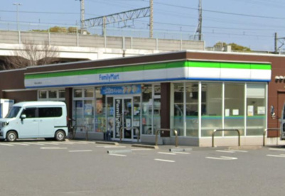ファミリーマート 千葉みなと駅南口店の画像1