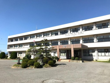 長浜市立びわ中学校の画像1