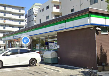 ファミリーマート 淀川東三国店の画像1