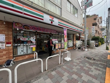 セブンイレブン 目黒柿の木坂1丁目の画像1