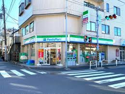 ファミリーマート 神大入口店