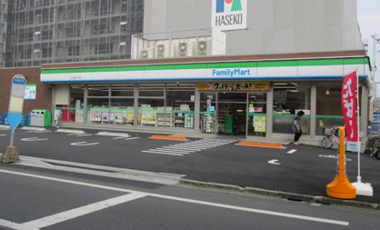 ファミリーマート 西六郷三丁目店の画像1