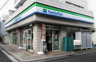 ファミリーマート 生麦店の画像1