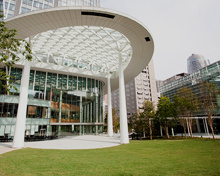 虎ノ門ヒルズ オーバル広場