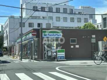 ファミリーマート 淀川三国本町店の画像1