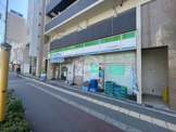 ファミリーマート 淀川区役所前店