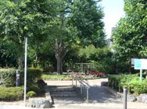 八幡山かまのくち緑地