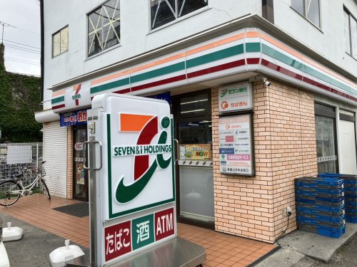 セブンイレブン 松戸六実駅前店の画像