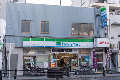 ファミリーマート 寺田町駅前店の画像1