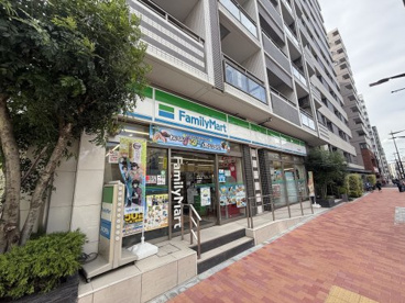 ファミリーマート 市谷柳町店の画像2