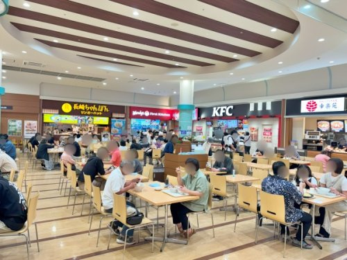 ミスターマックス内フードコート