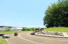 都立武蔵野の森公園入口広場の画像1