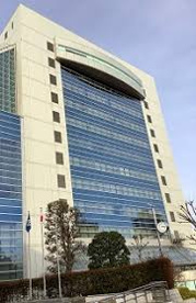 調布市立中央図書館の画像1