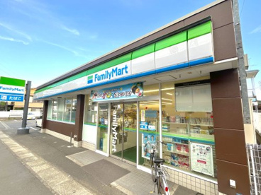 ファミリーマート 堰三丁目店の画像1