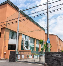 世田谷区立烏山中学校の画像1